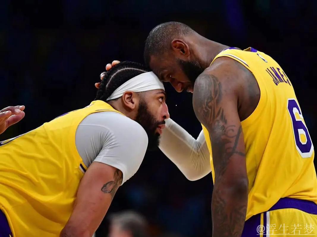 詹姆斯大喜的日子,浓眉为什么闷闷不乐? 詹姆斯大喜的日子,浓眉为什么闷闷不乐?