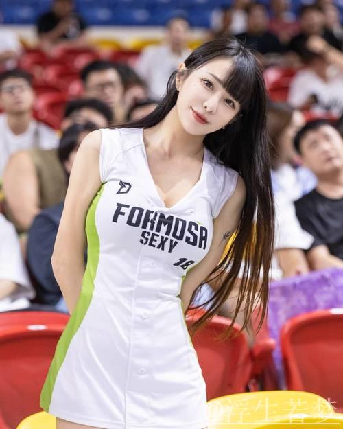 台湾联赛邀韩媛拉拉队美女，连女性观众都心动想去现场观看
